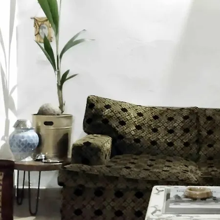 Apartment Bucrani Studio. Piccolo Loft Nel Centro Storico Di